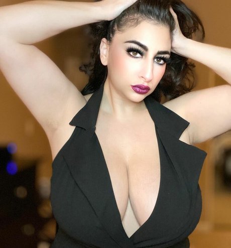 Arikittee model pornographische bilder