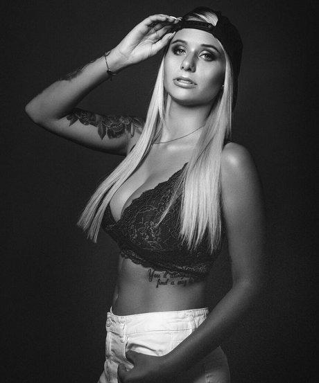 Carina Spack heiße schöne fotos