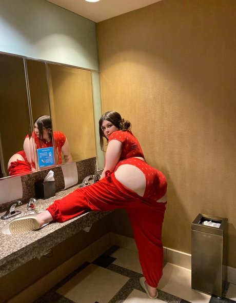 shemale sperma im mund onlyfans erwachsene top bilder