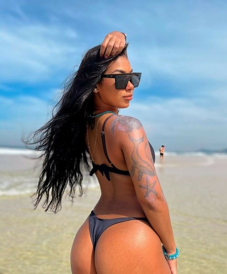 Vitoria Cerqueira nacktheit pornostar foto