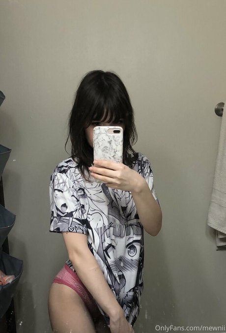 Mewnii kunst sex galerie