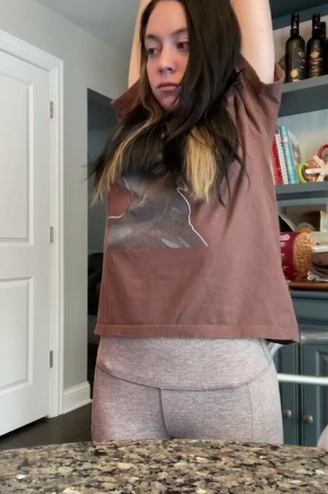 teen brille onlyfans nacktheit sex foto