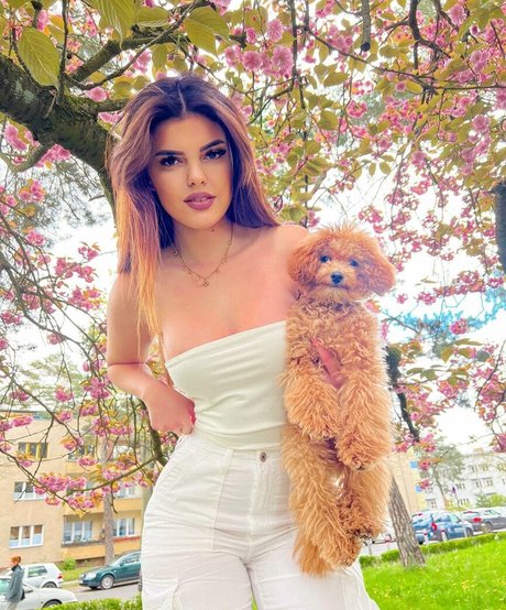 Lara Benjamina Winter xxx hd bilder