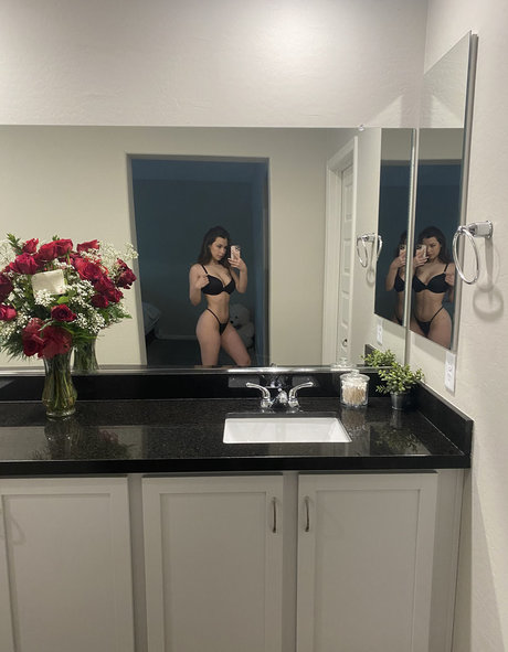 ebenholz-trans-onlyfans erwachsene nacktheit bild