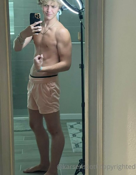 karsen scott hübsche porno bild