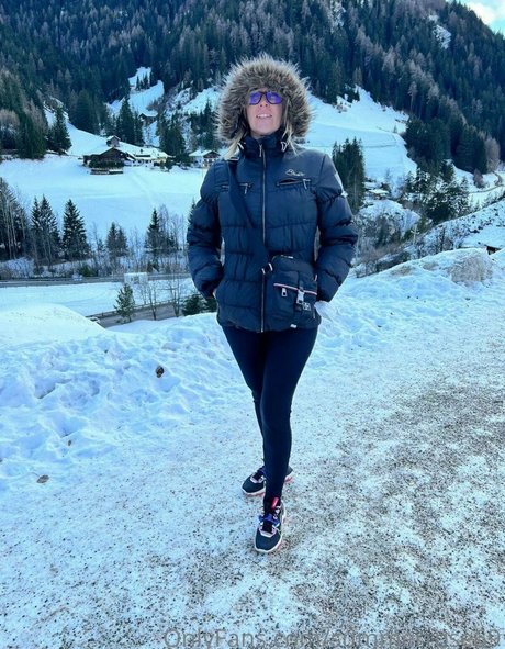 kurvige ebenholz-onlyfans freie hübsche galerie