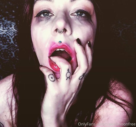 asiatische trans-onlyfans nacktheit schöne bild