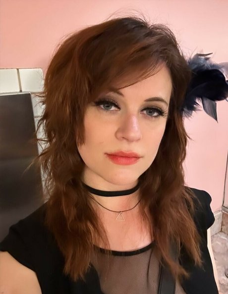 Allie Goertz erwachsene porno foto