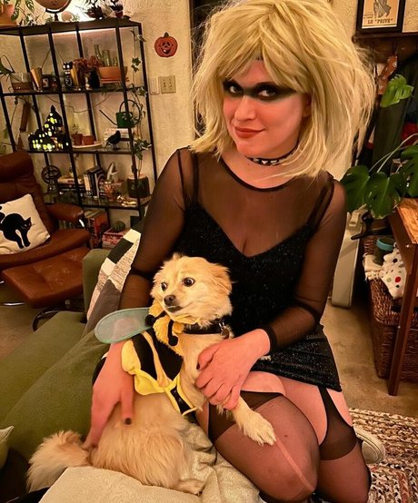 Allie Goertz hd erotische bilder