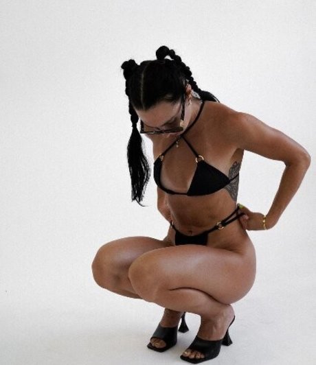 Gabby Scheyen erwachsene kostenlose bild