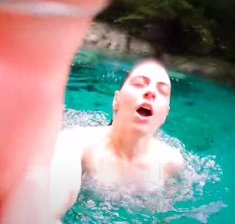 lesben strapon onlyfans xxx kunst galerie