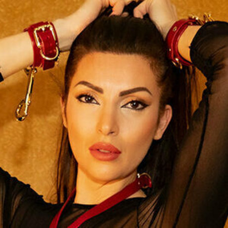 Alysa Nylon schöne nackte galerien