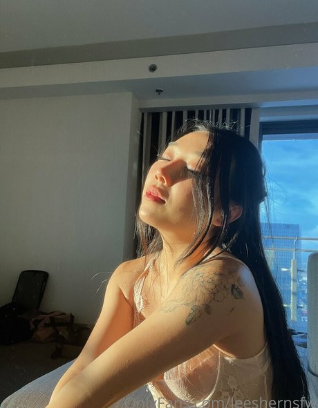 leeshernsfw porno nackt bild