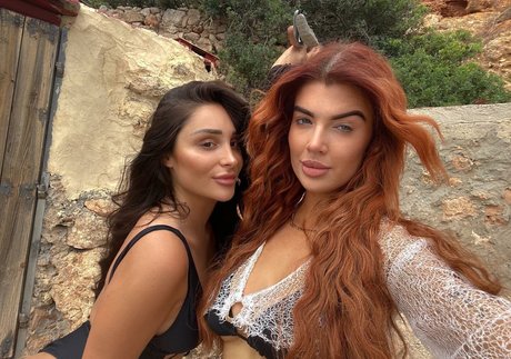 Coco Lodge hübsche erwachsene bild