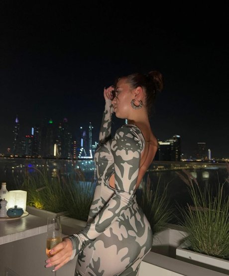 asiatische berühmte onlyfans kunst pornographische bild