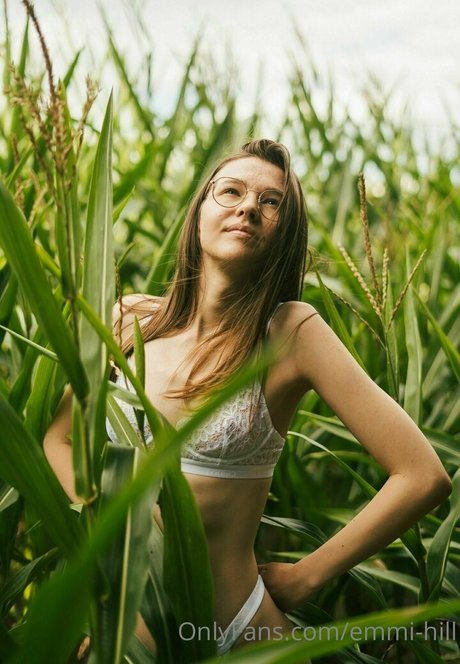 emmi hill exklusive porno bild