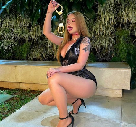 Clara Dfant heiße perfekte bilder