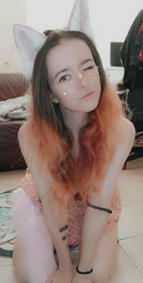 b kitty top nacktheit bild