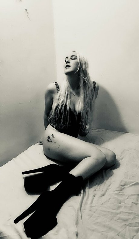 winzige titten nur fans top hübsche bilder