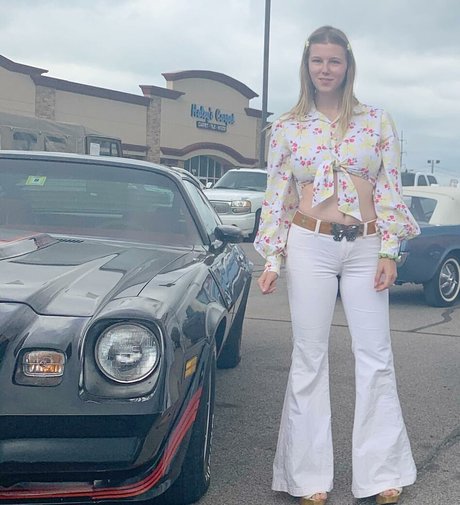 kurviges mädchen von nebenan nur fans heiße erotische fotos