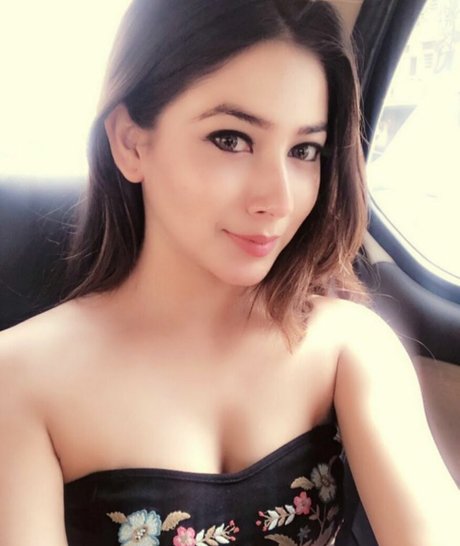 Alankrita Bora schöne pornostar bild