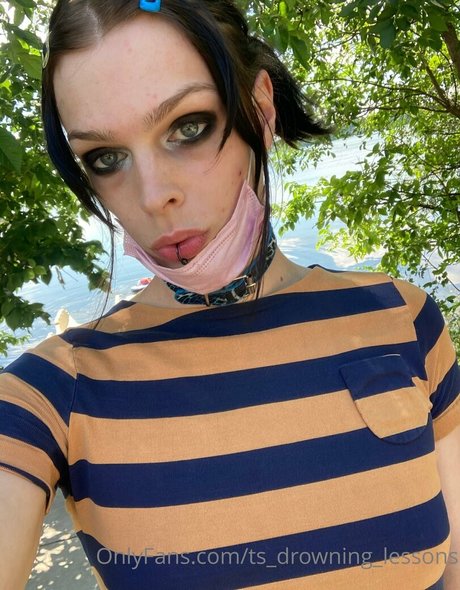 ts drowning lessons exklusive sexy galerie