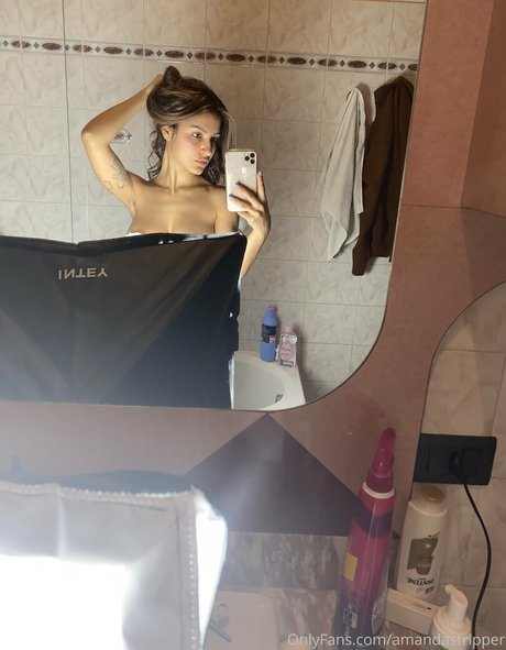 amandastripper hübsche xxx bild