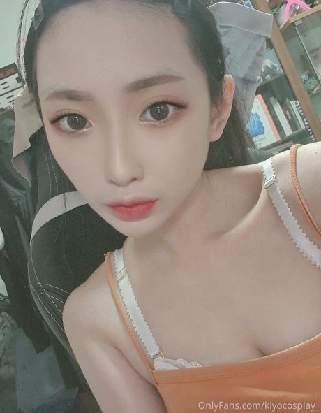 vollbusige rothaarige teen onlyfans perfekte sexy fotos