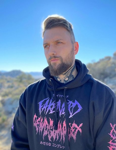 kaidozu nackt erwachsene foto