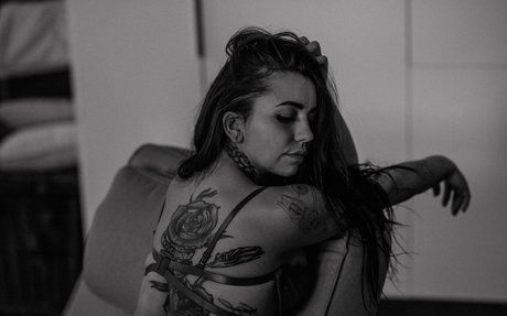 AnneSamanta model nette galerien