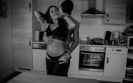 AnneSamanta model erwachsene bilder