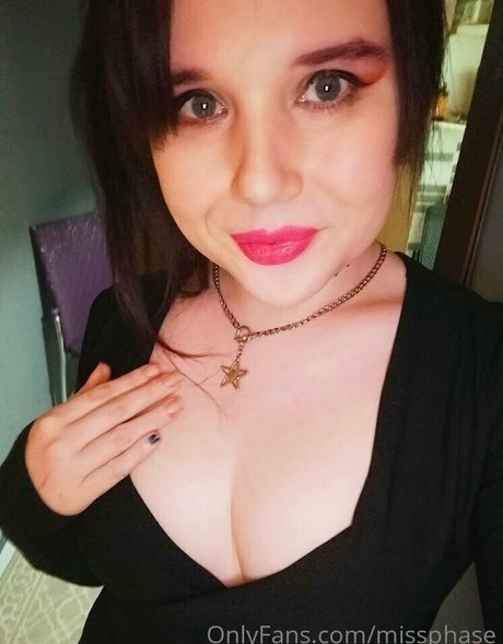 missphase pornostar nackt bild