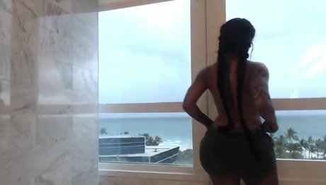 Creamyexotica erotische pornographische galerien