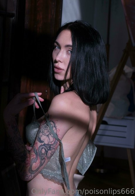 lethalrose666 erotische top foto