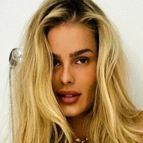 Yasmin Brunet schöne heiße galerien