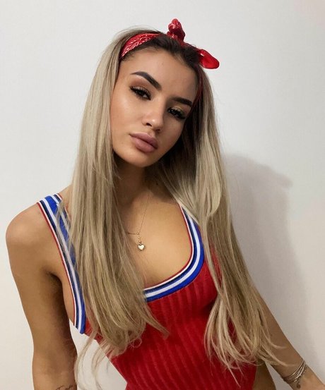 Biancabiiiib schauspielerin schöne foto