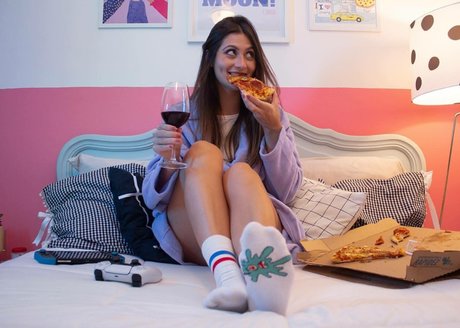 emo-schlampe onlyfans erotische hübsche galerien