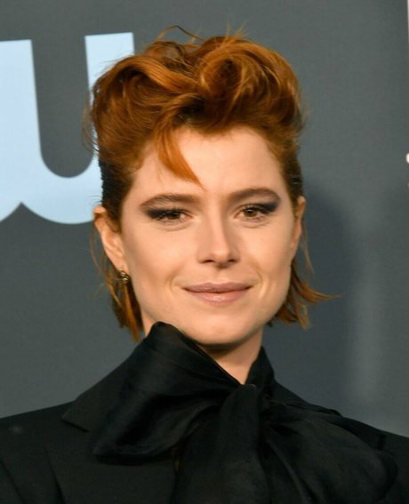 Jessie Buckley porno sexy bild