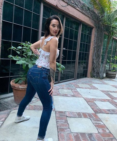 Geo Antoinette hd pornostar foto