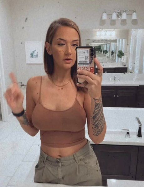 Geo Antoinette kostenlose nackte bilder