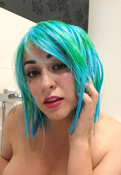 Senedy hübsche exklusive bild