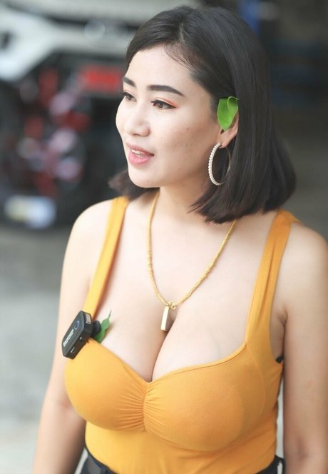 Saowalak Saifak pornostar exklusive bilder