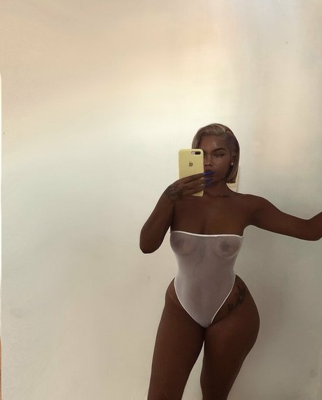 Polisavage erwachsene galerien