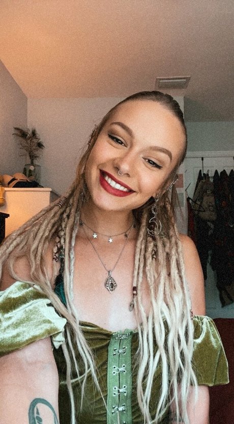 naomiswann erotische pornografische fotos