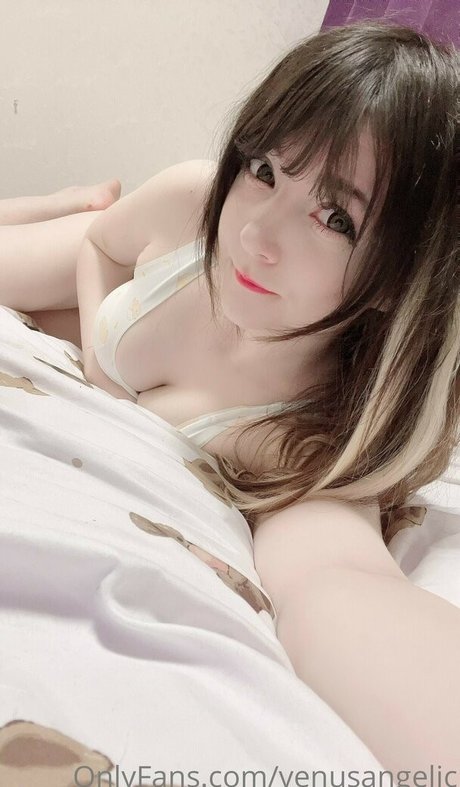 Venusangelic model nackten bilder