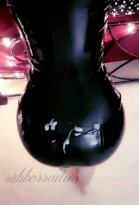 Rubberragdoll nackten bild