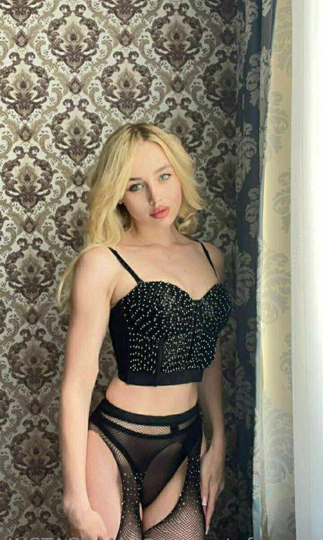 inocentefox pornostar sex bild