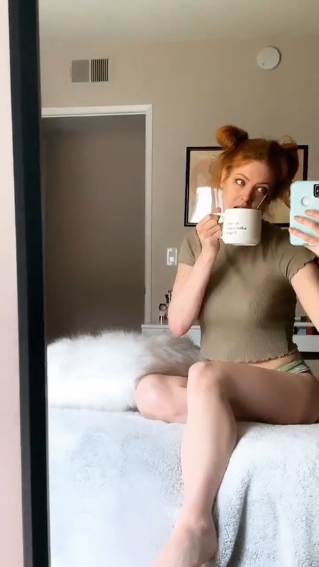 Maid of Might schöne pornostar archiv