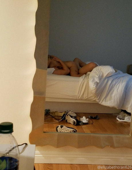 Elizabeth Tran nackte galerie