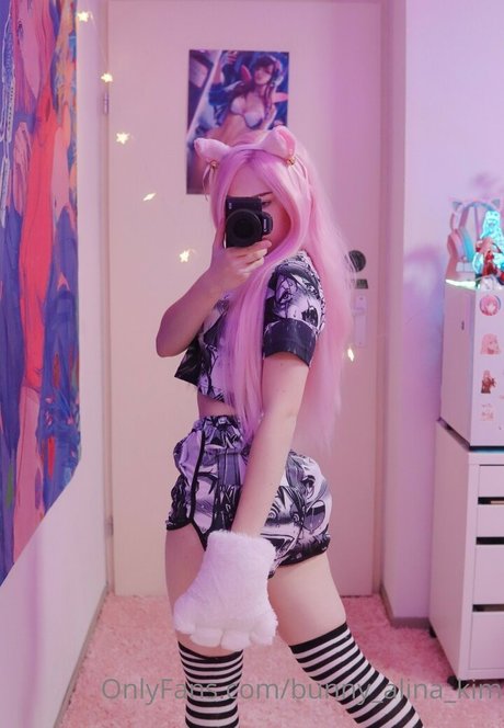 Alina Kim model nacktheit bilder